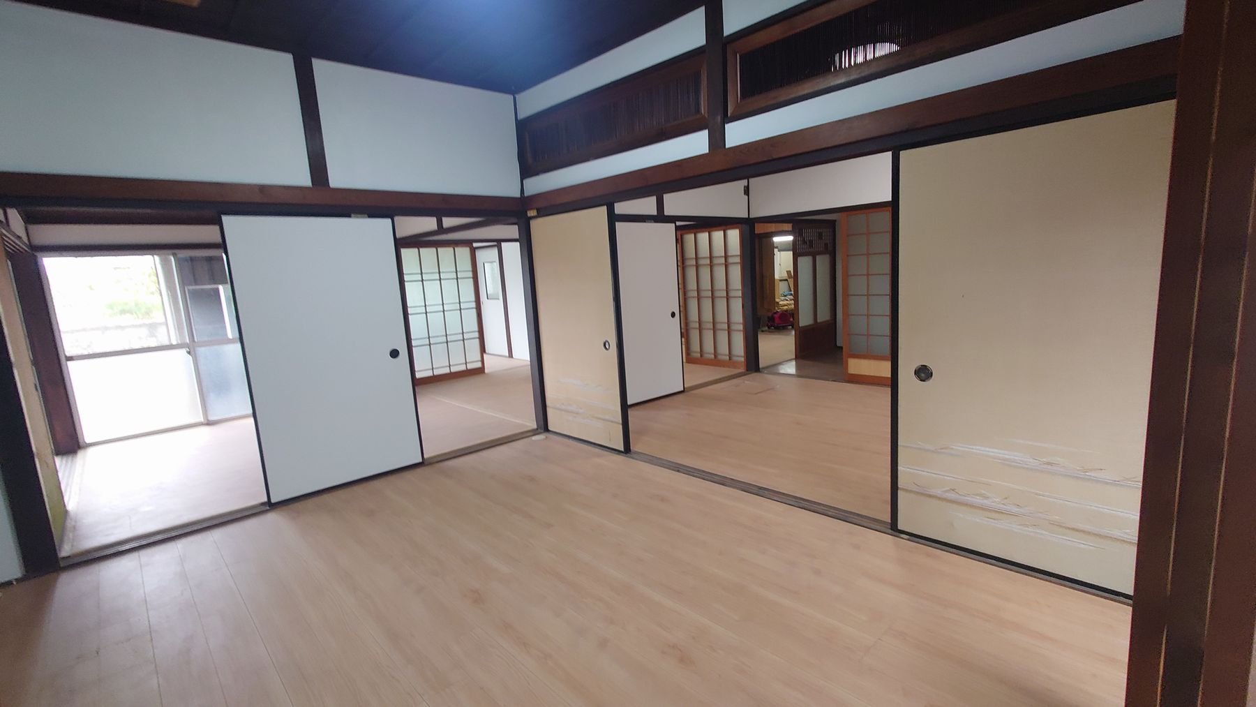 防府市伊佐江　洋間