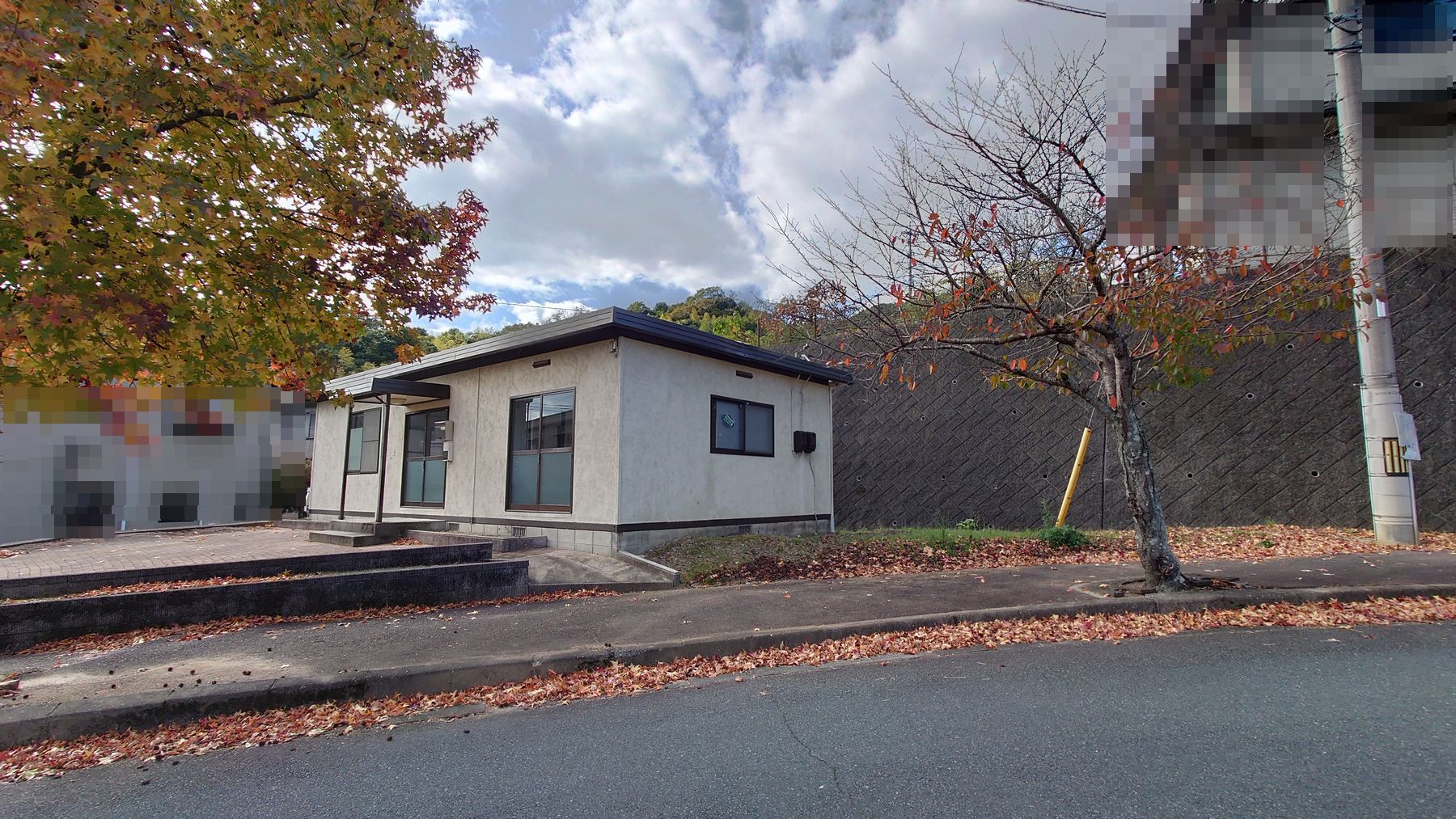 七尾台事務所右フロア外観